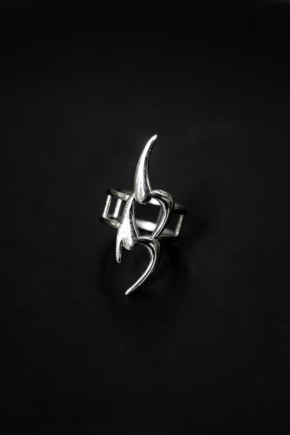 “Splitfang” Spiked Ring – Silver Gothic Claw Ring, Unisex Alt Statement Jewelry, Brutalist Metalcore Accessory by Filth Generation
